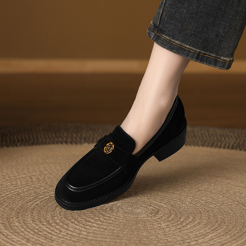 Loafers - okrugli vrh, gornji materijal: ovčji suede, 3-5 cm visok debeli petu, gumeni potplat