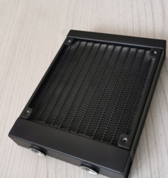 Radiator za vodeno hlađenje za šasiju, aluminij, tiho rada, vijek trajanja 10000 h