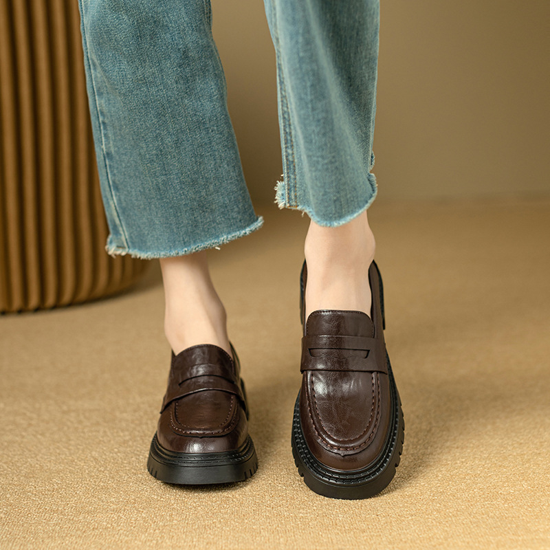 Женски лофери с кръгъл нос и дебела подметка - платформа, мъфин ток, гумена подметка