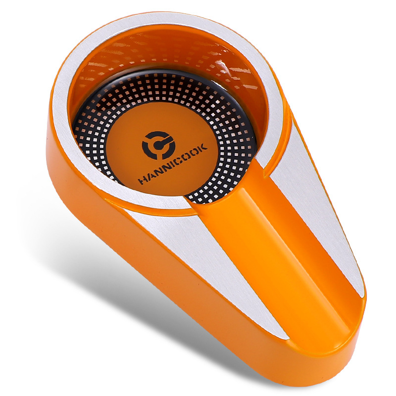 Σετ τριών τεμαχίων για πούρα: ψαλίδια, αναπτήρας και τασάκι – ανοξείδωτο ατσάλι, κράμα ψευδαργύρου, λεία επιφάνεια με λέιζερ