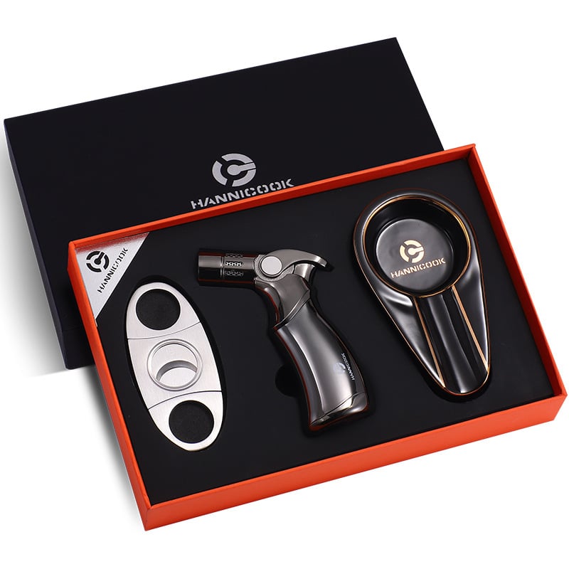 Σετ τριών τεμαχίων για πούρα: ψαλίδια, αναπτήρας και τασάκι – ανοξείδωτο ατσάλι, κράμα ψευδαργύρου, λεία επιφάνεια με λέιζερ