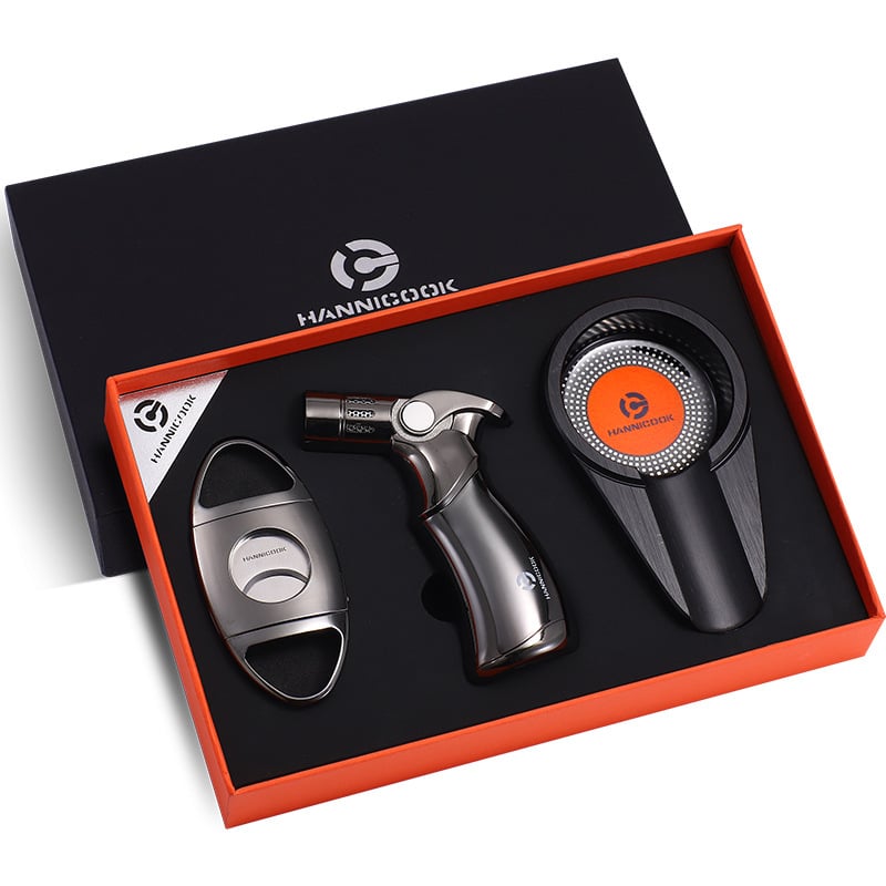 Σετ τριών τεμαχίων για πούρα: ψαλίδια, αναπτήρας και τασάκι – ανοξείδωτο ατσάλι, κράμα ψευδαργύρου, λεία επιφάνεια με λέιζερ