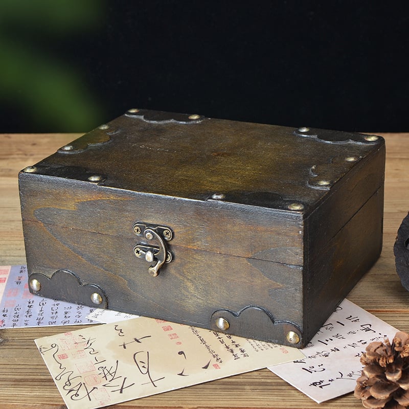 Štvorcový drevený box na šperky s retro povrchom, konštrukcia z preglejky, vlastné logo, bez výstelky