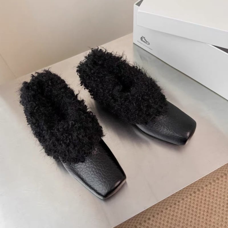 Ženske loafers, četvrtasti nos, gornji dio od dvostruke kože goveda, unutarnja podstava od umjetnog krzna, gumena potplat, debeli pet 3-5 cm (Četvrtasti nos; Dvostruka koža goveda; Umjetno krzno u unutrašnjosti; Gumena potplat; Debeli pet 3-5 cm)