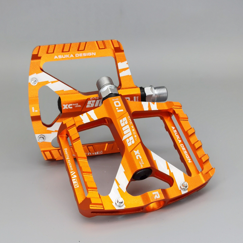 Ploški pedal za planinski bicikl – aluminijska legura, proširena protuklizna površina, model SMS-0.1, težina 400 g