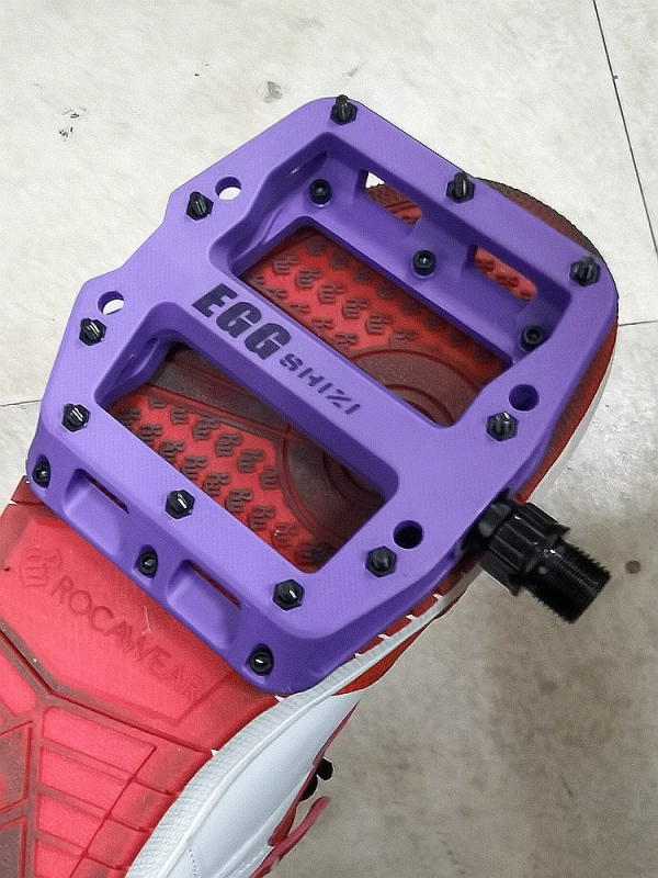 EGGSHIZI pedala za bicikl od najlonskog vlakna, ravna i široka za brdske bicikle – izdržljiva, model DNA, univerzalna kompatibilnost