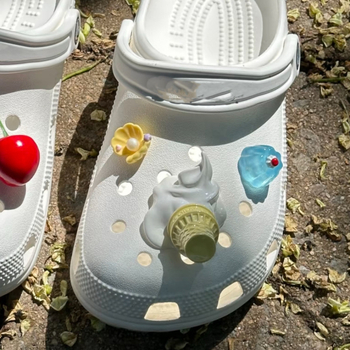 Izmjenjive dekorativne kopče za Crocs‑stil cipele: za sandale i papuče s motivima sladoleda, cvijeća i trešnje na gornjem dijelu – svakodnevni, sladak stil, pogodan za sve sezone