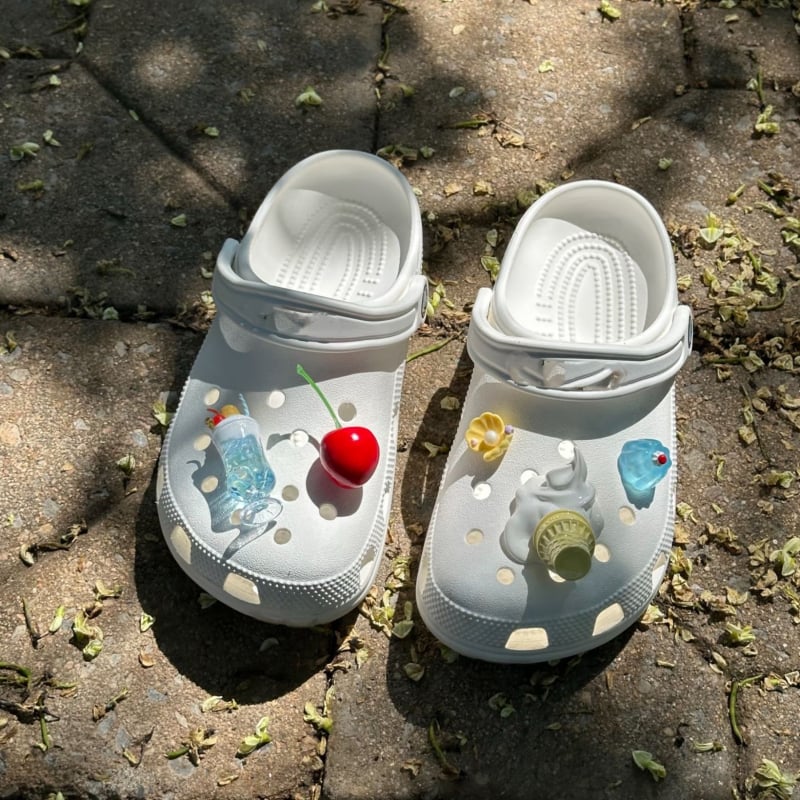 Izmjenjive dekorativne kopče za Crocs‑stil cipele: za sandale i papuče s motivima sladoleda, cvijeća i trešnje na gornjem dijelu – svakodnevni, sladak stil, pogodan za sve sezone