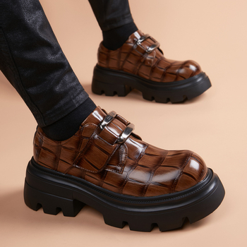 Muške kožne casual cipule s funkcijom povećanja visine, Velcro zatvaranje, gornji dio od teleće split kože, potplat od pjene od gume, visina pete 3–5 cm