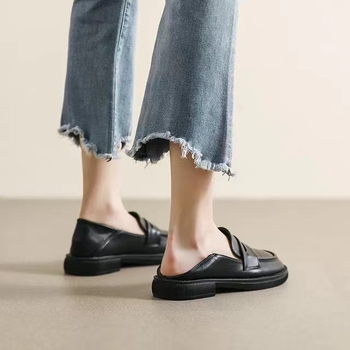 Дамски slip-on лофери с гумена подметка, закрълен нос, нисък връх, подходящи за всички сезони