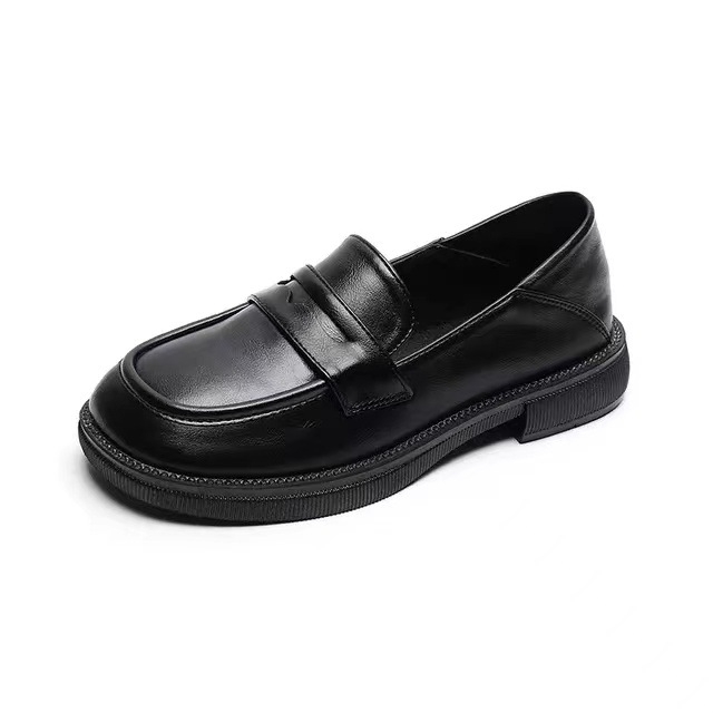 Дамски slip-on лофери с гумена подметка, закрълен нос, нисък връх, подходящи за всички сезони