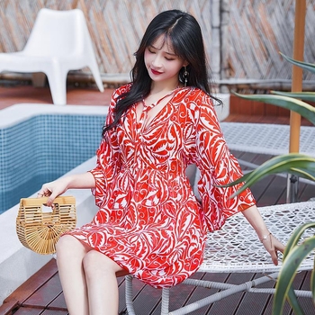 Дамски тричаст бански комплект с подплънки за бюста и метална опора, Milk Silk плат, 100% полиестер, принт