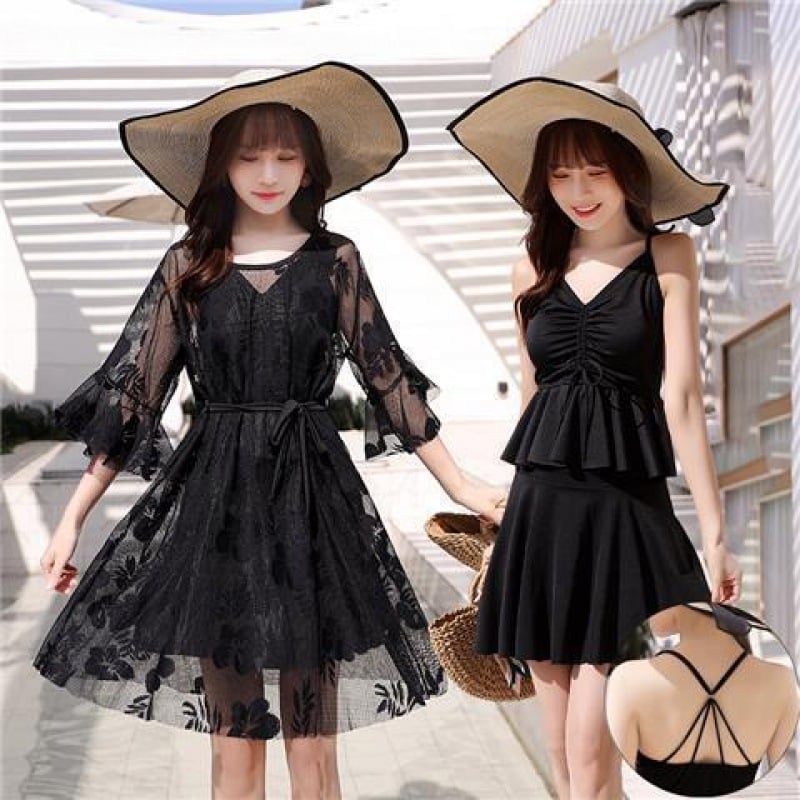 Дамски тричаст бански комплект с подплънки за бюста и метална опора, Milk Silk плат, 100% полиестер, принт