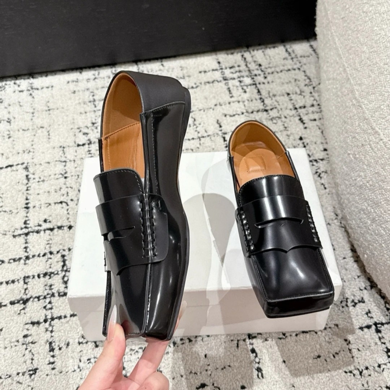 Unisex Slip-On loafers s kvadratnim vrhom, ravnim petom, gornji dio od Super Fiber i gumena potplat