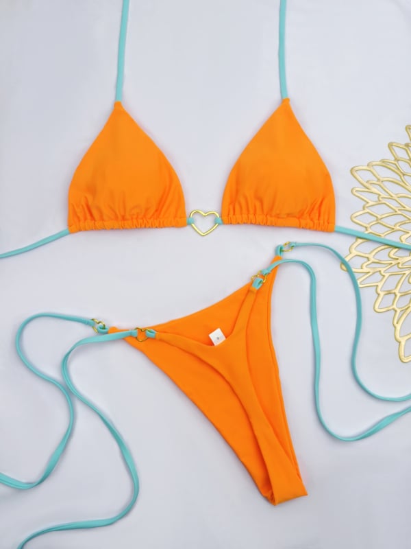 Бикини комплект с триъгълно горнище, долнище с ниска талия, подплатено горнище, найлонова материя, подплата найлон/полиамид