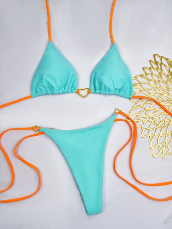 Бикини комплект с триъгълно горнище, долнище с ниска талия, подплатено горнище, найлонова материя, подплата найлон/полиамид