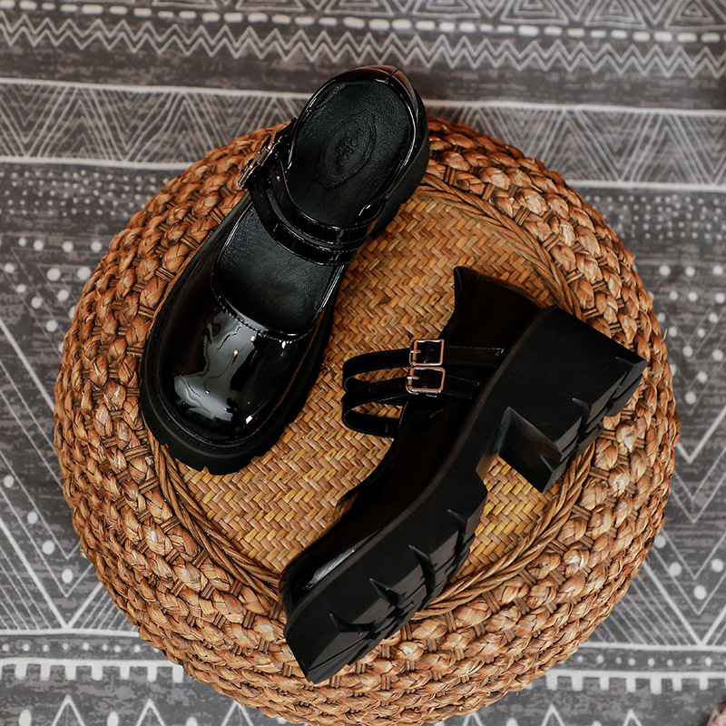 Обувки на платформи, английски стил, кръгла носка, горна част микрофибър, височина на тока 3–5 см