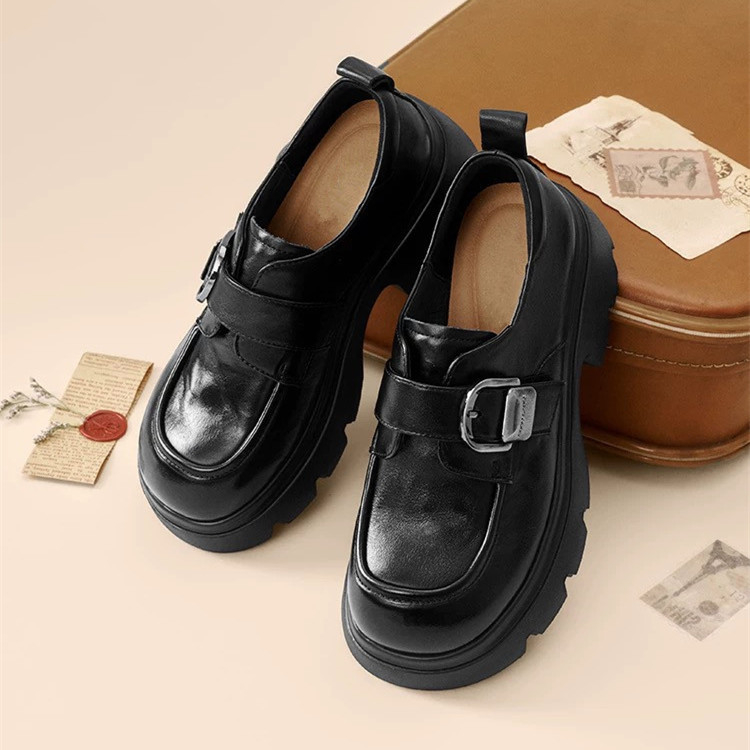 Ženske loaferice od kože prvog sloja, okrugli nos, srednje visok pet 3-5 cm, debeli pet, TPR đon