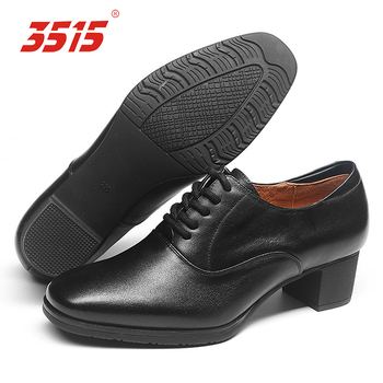 Ženske kožne loaferice - gornji dio od kože, okrugli vrh, niski pet 1–3 cm, slip-on, gumeni potplat