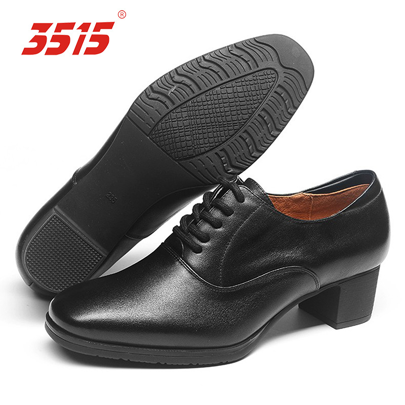 Ženske kožne loaferice - gornji dio od kože, okrugli vrh, niski pet 1–3 cm, slip-on, gumeni potplat