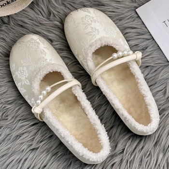 Мери Джейн обувки в национален стил, кръгъл нос, изкуствена кожа, нисък ток, закопчаване с катарама