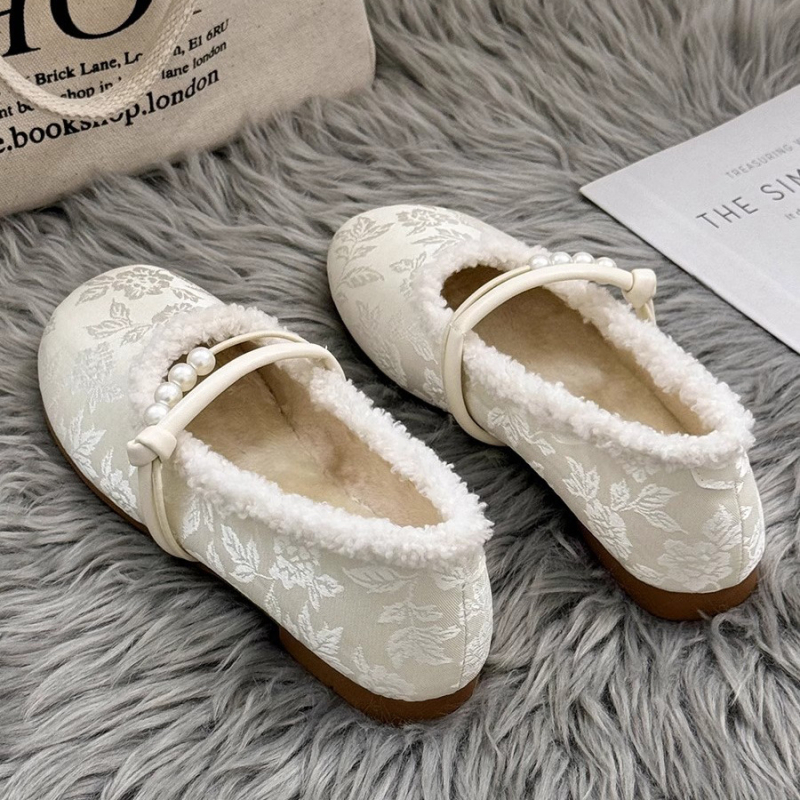 Мери Джейн обувки в национален стил, кръгъл нос, изкуствена кожа, нисък ток, закопчаване с катарама