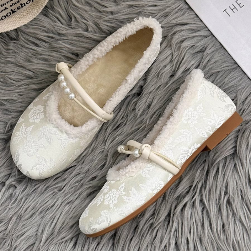 Мери Джейн обувки в национален стил, кръгъл нос, изкуствена кожа, нисък ток, закопчаване с катарама