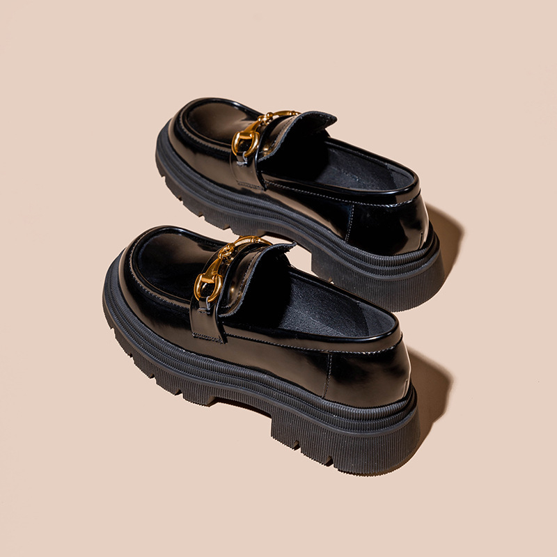 Loafersi, britanskog stila, gornji dio od PU-a, okrugli vrh, srednji povišeni pet 3-5 cm, gumena potplat