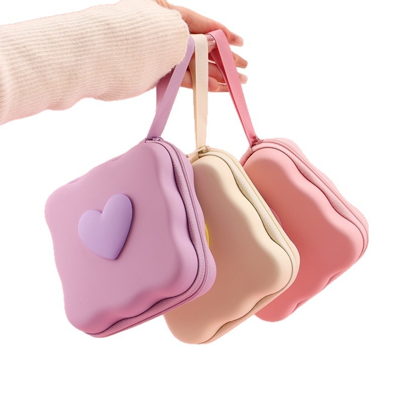 Kubasta PU torbica za putovanje za kabele, punjače i power banke – višenamjenski organizator elektroničkih dodataka.