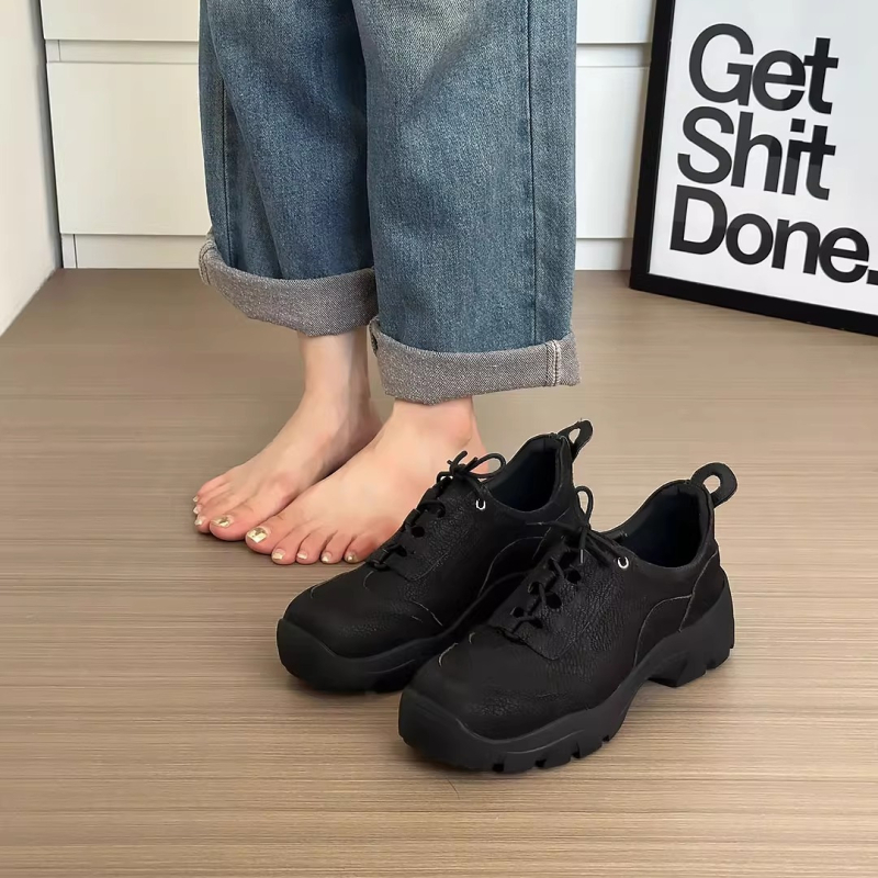 Lofers cu șireturi, vârf rotund, talpă din cauciuc, toc plat 1–3 cm, partea superioară și căptușeala din fibre super, toamnă 2025