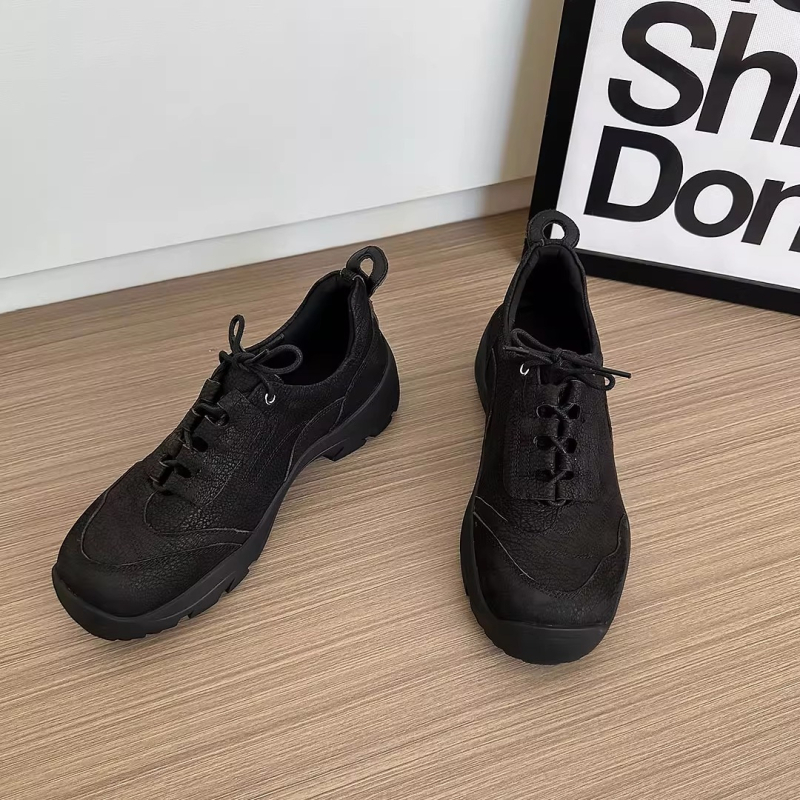 Lofers cu șireturi, vârf rotund, talpă din cauciuc, toc plat 1–3 cm, partea superioară și căptușeala din fibre super, toamnă 2025