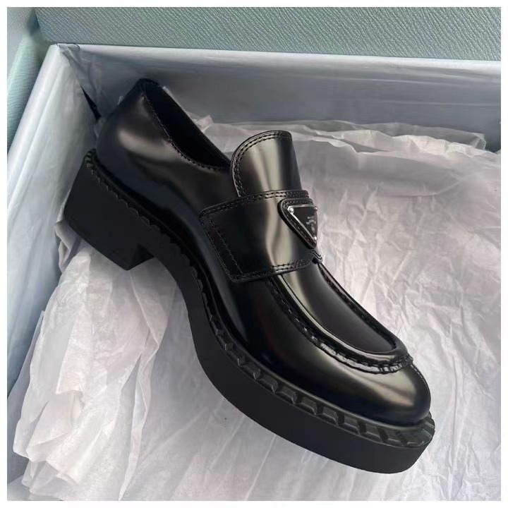 Loafers s gornjim dijelom od teleće kože, PU đon, 3-5 cm debeli pet, ulošak od ovčje kože