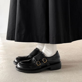 Ženske kožne loaferice, japanski stil, akademski vintage dizajn, dvostruka teleća koža, okrugli nos, slip-on, srednji potpet 3–5 cm, gumeni đon