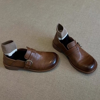 Ženske loaferice, britanski stil, gornji dio od dvostruke prirodne kože, okrugli nos, slip-on, niski debeli potpetica 1–3 cm, gumena potplat
