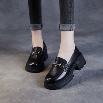 Kožne loafersice od prave teleće kože, s debelim potplatom, zaobljenim vrhom, metalnom kopčom, srednjom petom 3–5 cm
