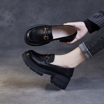 Kožne loafersice od prave teleće kože, s debelim potplatom, zaobljenim vrhom, metalnom kopčom, srednjom petom 3–5 cm