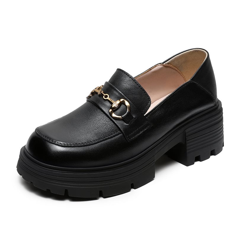 Kožne loafersice od prave teleće kože, s debelim potplatom, zaobljenim vrhom, metalnom kopčom, srednjom petom 3–5 cm