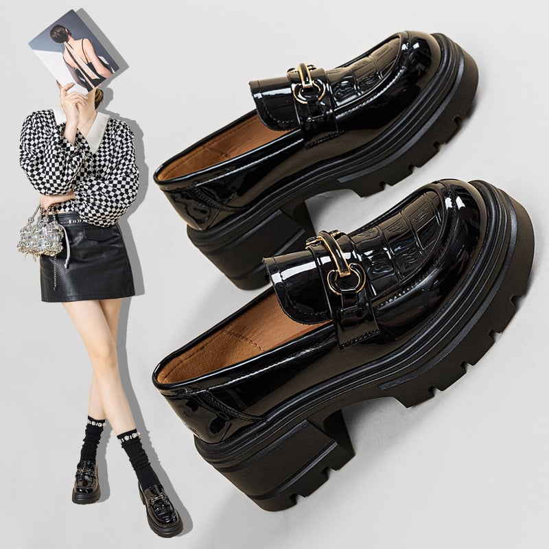 Ženske loaferice – gornji dio od splitske kože s uzorkom krokodila, zaobljena nosnica, debeli pet 6-8 cm, gumeni potplat, slip-on