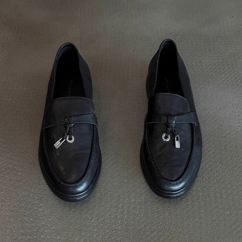 Ženski loafersi: gornji dio od super vlakna, okrugli vrh, niska peta 1–3 cm, gumeni potplat, slip-on