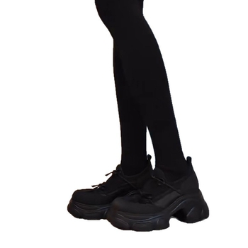 Ženske loaferice - zaobljena prednja strana, 3–5 cm povišena debela potplata, slip-on, gornji dio od imitacije mikrovlakana, gumeni potplat