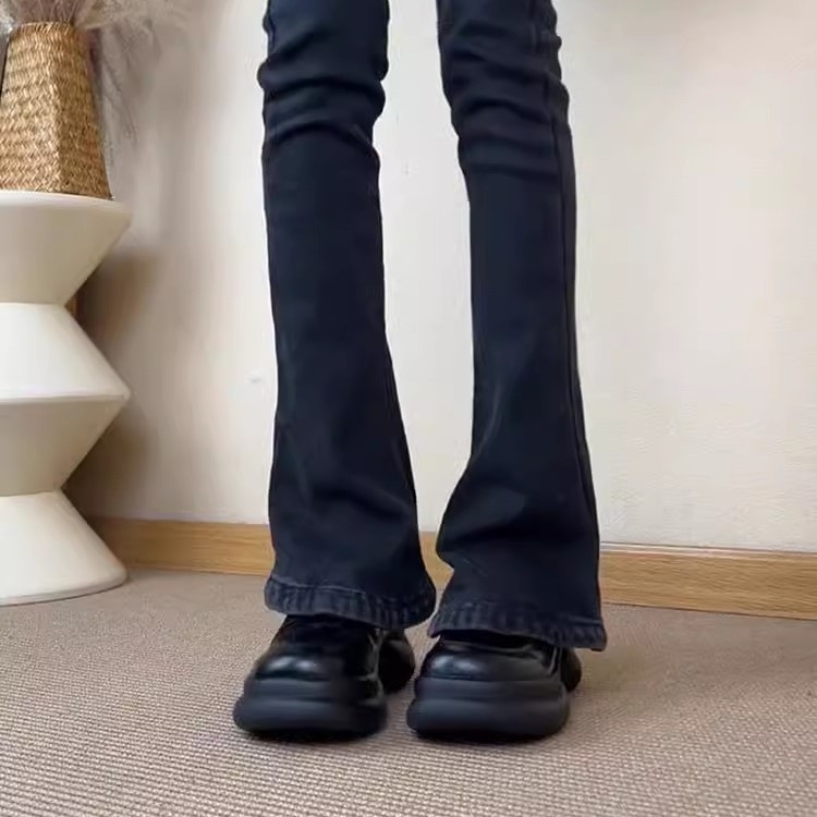 Ženske platform loaferice s okruglim nosom, debelim petom, gornji dio od mikrovlakna, gumena potplat