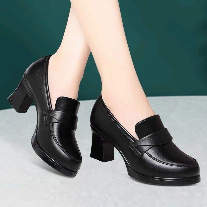 Ženske Slip-On loafers, PU gornji dio, okrugli vrh, 6–8 cm chunky potpetica, gumena potplat, ulošak od ovčje kože