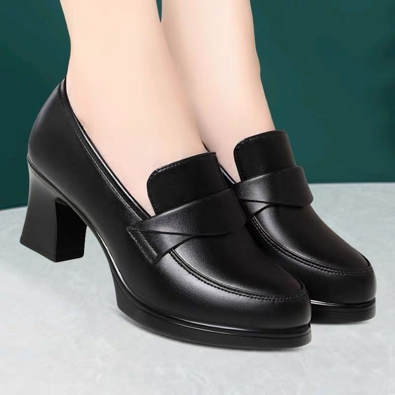 Ženske Slip-On loafers, PU gornji dio, okrugli vrh, 6–8 cm chunky potpetica, gumena potplat, ulošak od ovčje kože