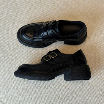 Loaferice s okruglom prstom, srednje visoka peta 3–5 cm, gornji dio Super Fiber, gumeni đon