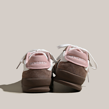 Adidași casual pentru femei, cu upper din piele de vită, talpă groasă 3-5 cm și închidere cu șireturi pe față.