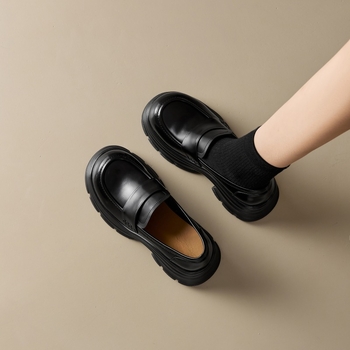 Loafer dama slip-on, cu toc stiletto de 6–8 cm, partea superioară din piele ultrafiber compozită, vârf rotund, talpă din spumă