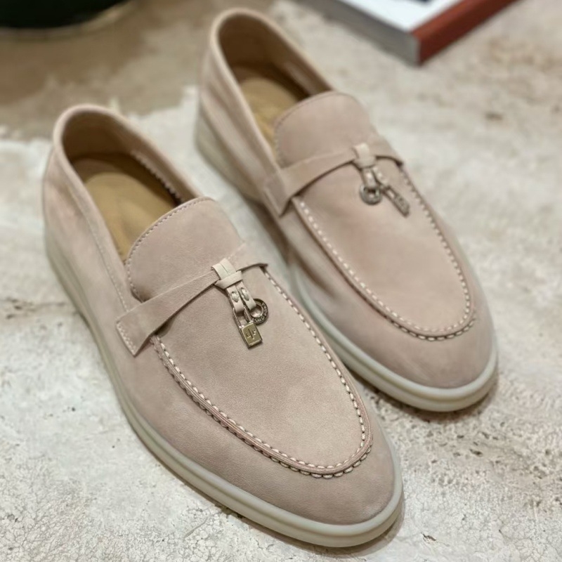 Loafersi od velur kože s okruglim vrhom, niski potpetica, gumena potplata, podstava od ovčje kože