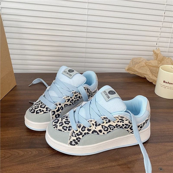 Унисекс спортни обувки с леопардов принт, нисък връх, PU горна част, гумена подметка, връзки, инжекционно формована подметка, PU стелка