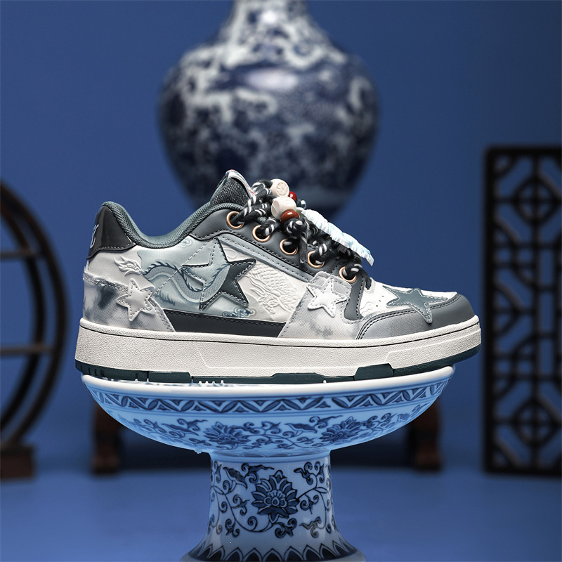 Pantofi cu talpă groasă – deschidere joasă, partea superioară din microfibră, vârf rotund, toc plat