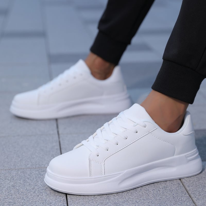 Unisex tenisice, gornji dio od super fiber, EVA potplat, vezanje šniranjem, unutarnja mrežasta podstava.